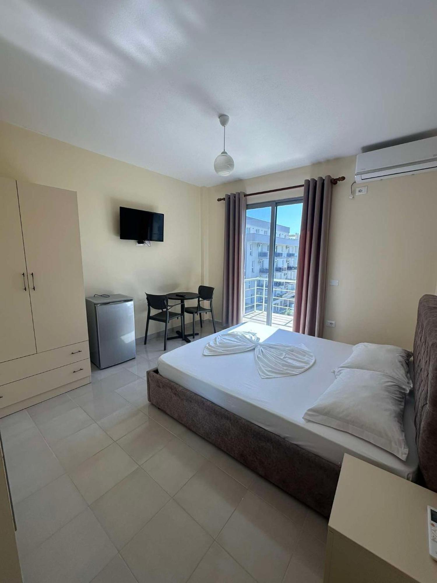 Deor Hotel Shëngjin 外观 照片