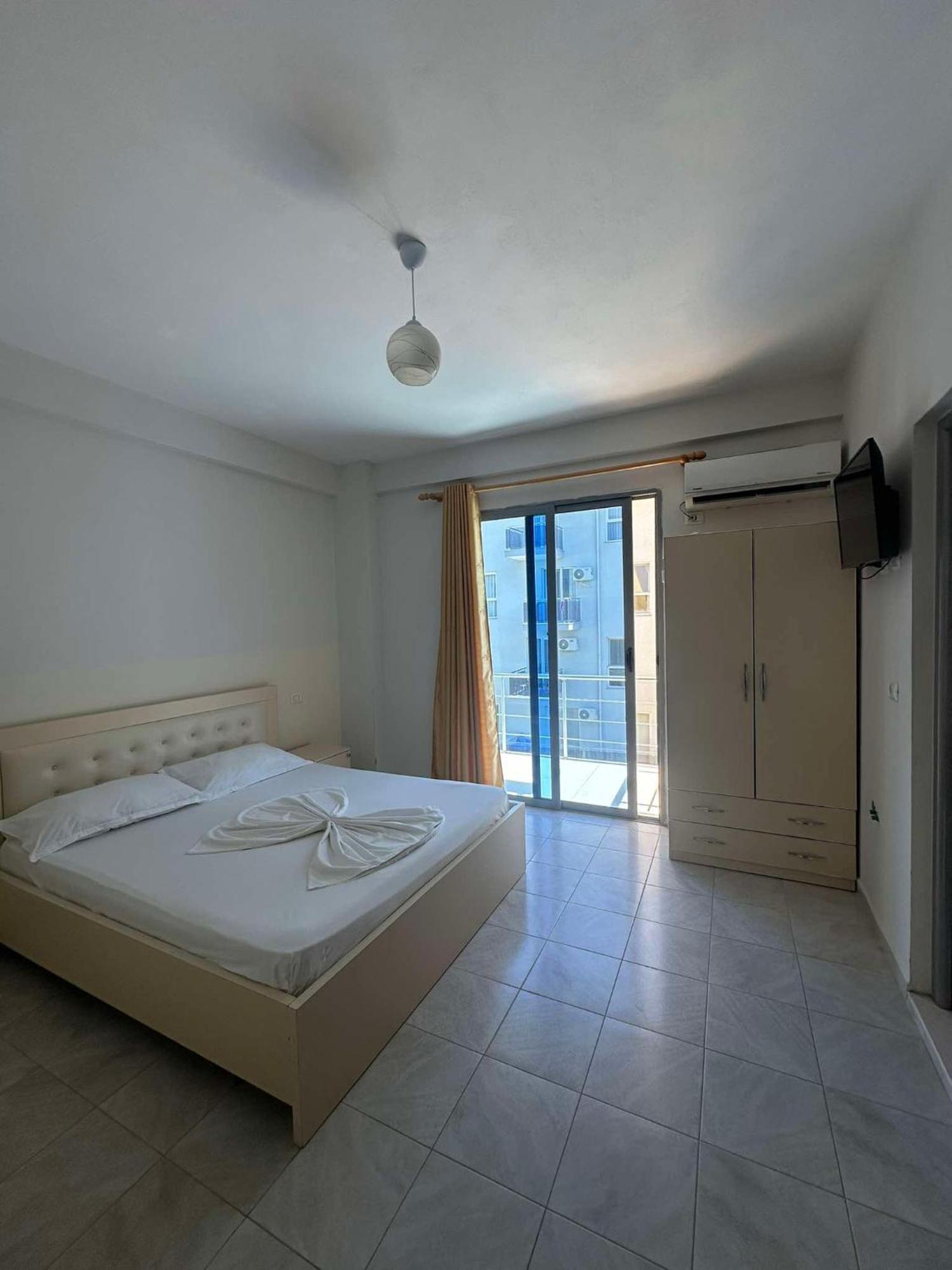 Deor Hotel Shëngjin 外观 照片