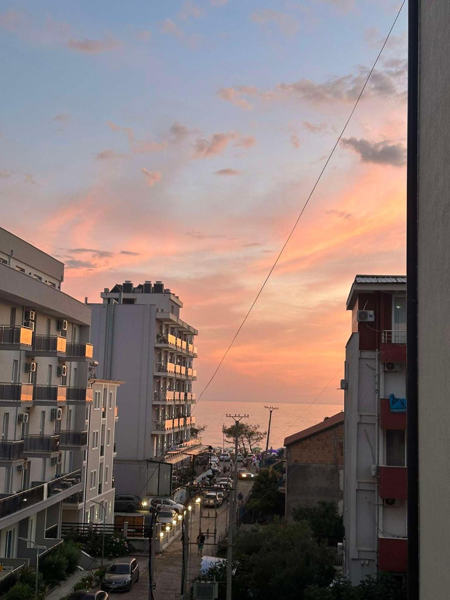 Deor Hotel Shëngjin 外观 照片